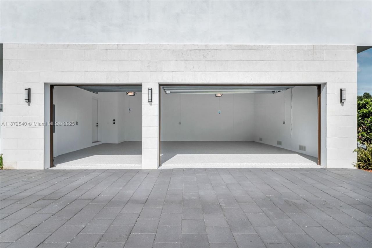 16740 N Botaniko Dr N, Weston, FL 33326 Photo