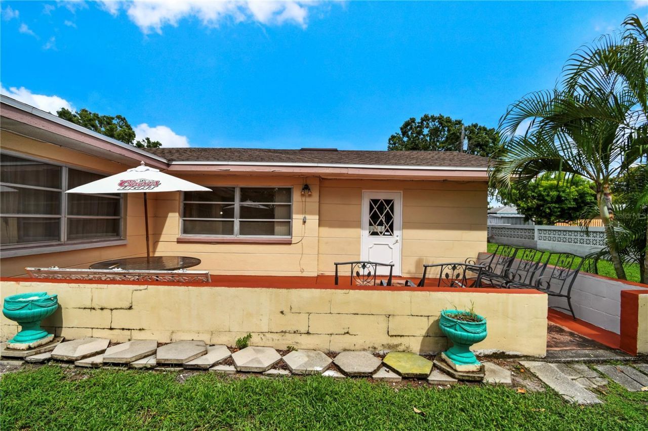 2670 Pinellas Point Drive S, Saint Petersburg, FL 33712 Photo