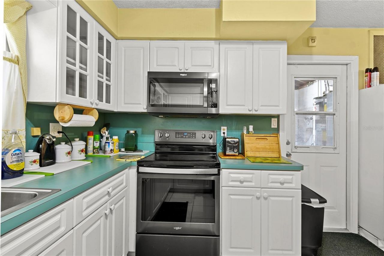 2670 Pinellas Point Drive S, Saint Petersburg, FL 33712 Photo