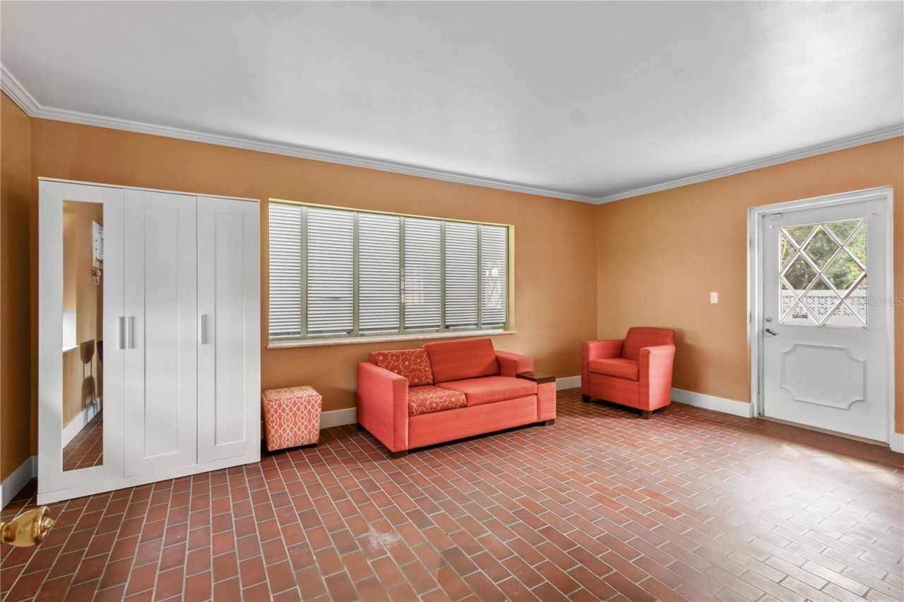 2670 Pinellas Point Drive S, Saint Petersburg, FL 33712 Photo