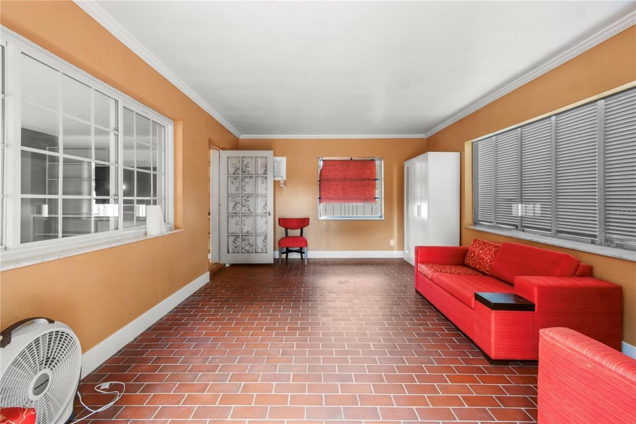 2670 Pinellas Point Drive S, Saint Petersburg, FL 33712 Photo