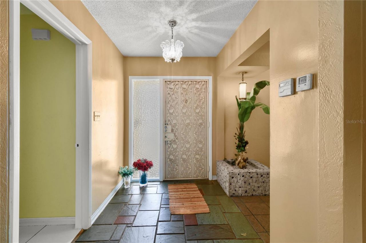 2670 Pinellas Point Drive S, Saint Petersburg, FL 33712 Photo