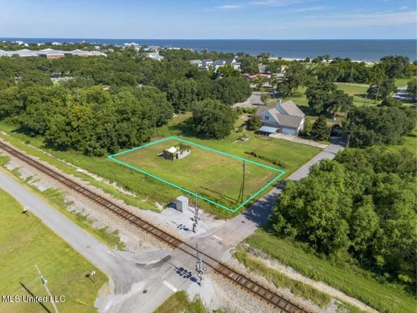 236 Clarence Avenue, Pass Christian, MS 39571