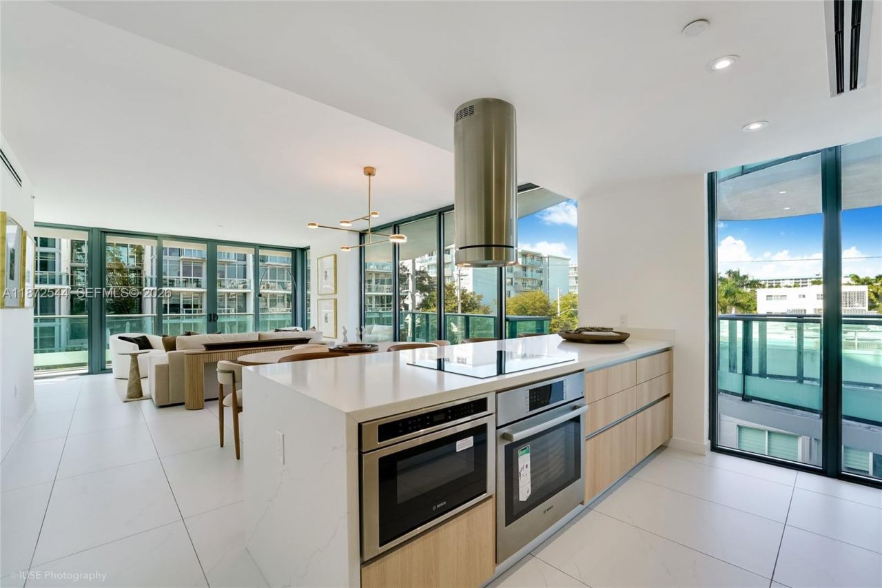 9901 W Bay Harbor Dr, Unit 403, Bay Harbor Islands, FL 33154 Photo