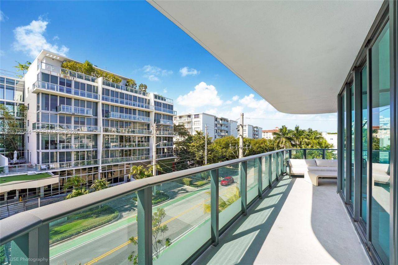 9901 W Bay Harbor Dr, Unit 403, Bay Harbor Islands, FL 33154 Photo