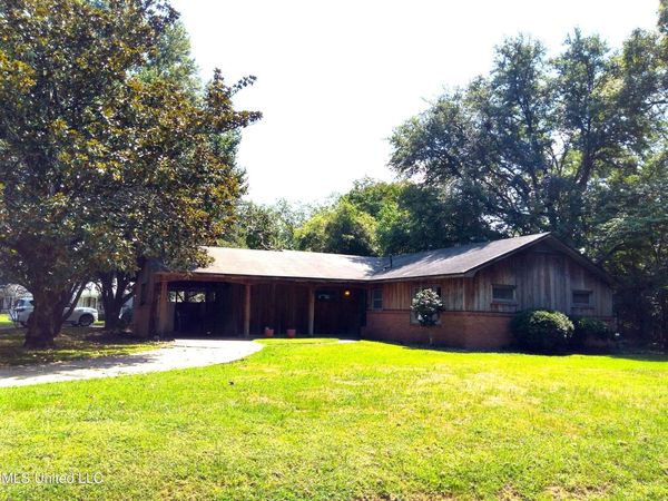 130 Lee Circle, Indianola, MS 38751