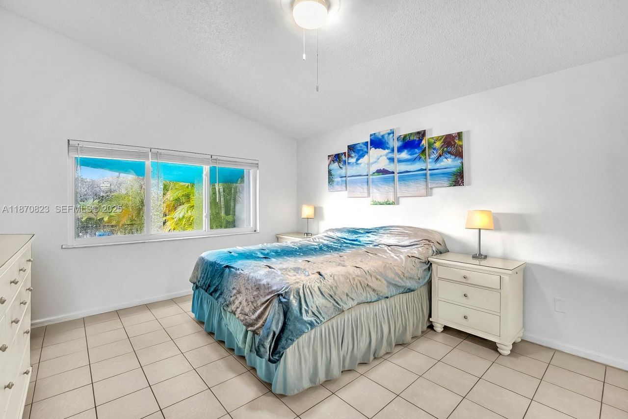 214 SW 180th Ave, Pembroke Pines, FL 33029 Photo