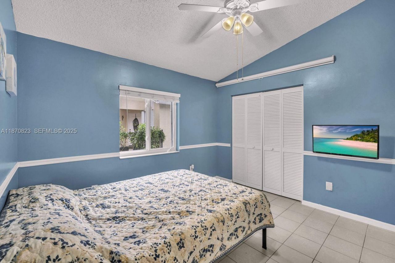 214 SW 180th Ave, Pembroke Pines, FL 33029 Photo