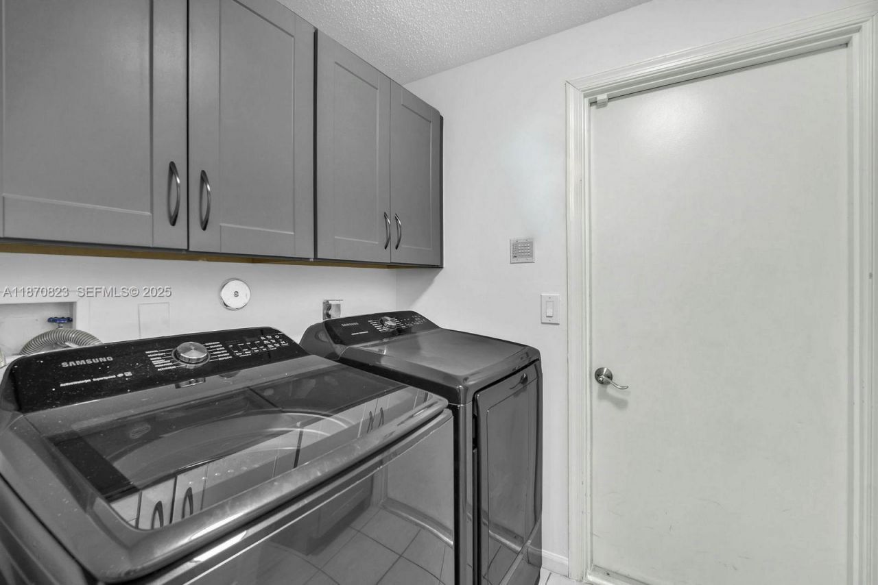 214 SW 180th Ave, Pembroke Pines, FL 33029 Photo