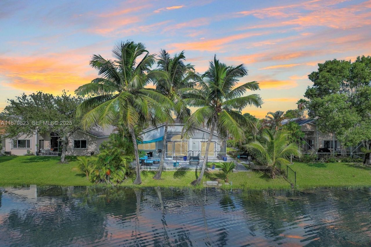 214 SW 180th Ave, Pembroke Pines, FL 33029 Photo