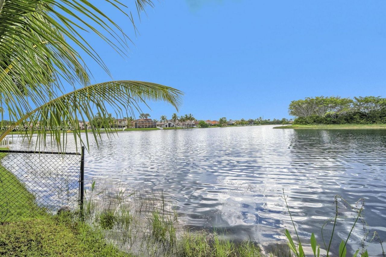 214 SW 180th Ave, Pembroke Pines, FL 33029 Photo