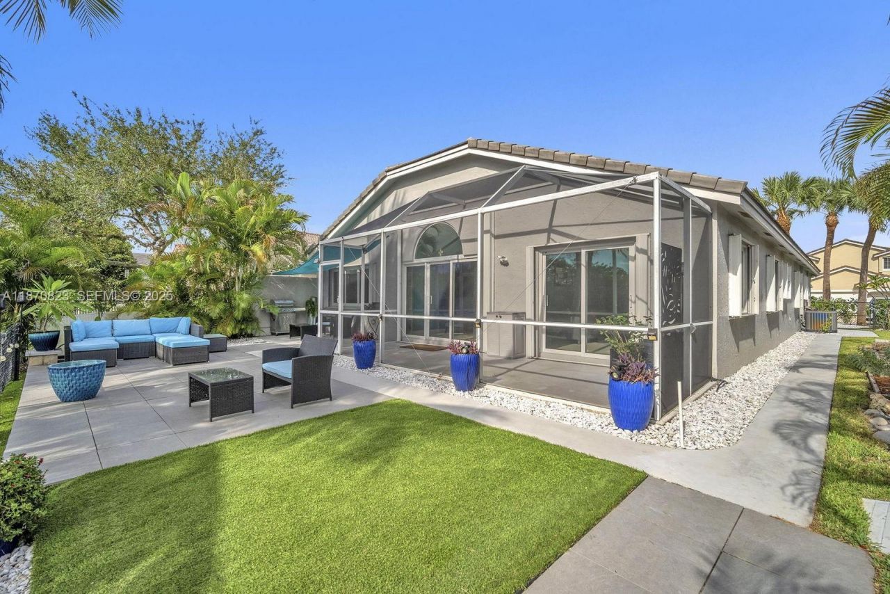 214 SW 180th Ave, Pembroke Pines, FL 33029 Photo