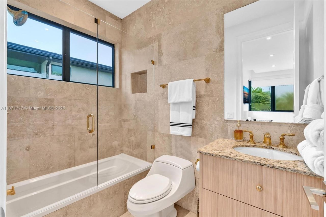 1350 98th St, Bay Harbor Islands, FL 33154 Photo