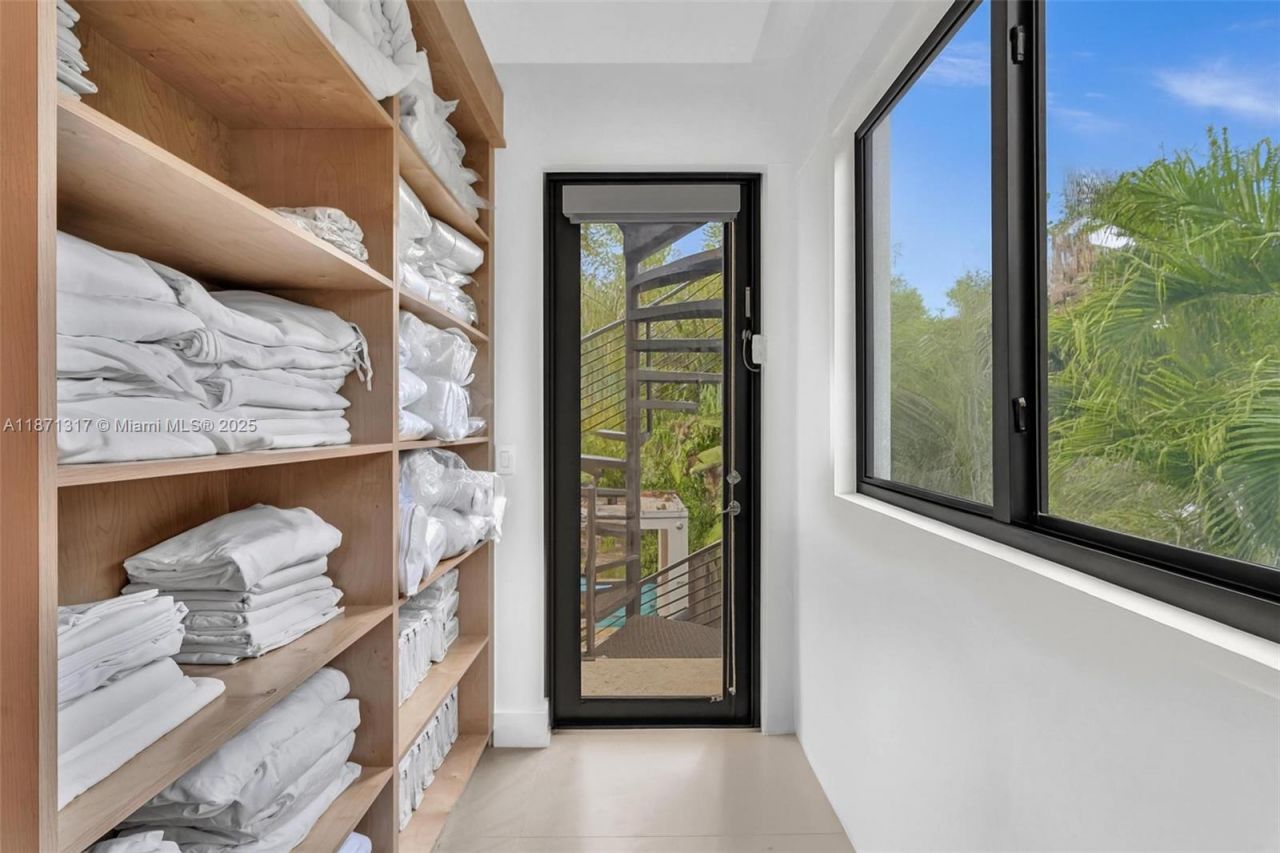 1350 98th St, Bay Harbor Islands, FL 33154 Photo