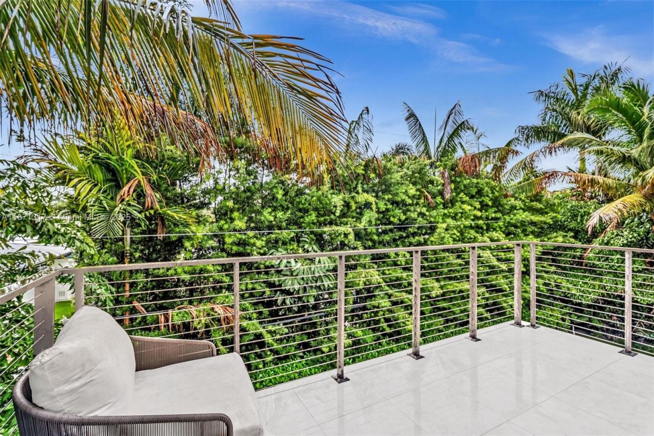 1350 98th St, Bay Harbor Islands, FL 33154 Photo