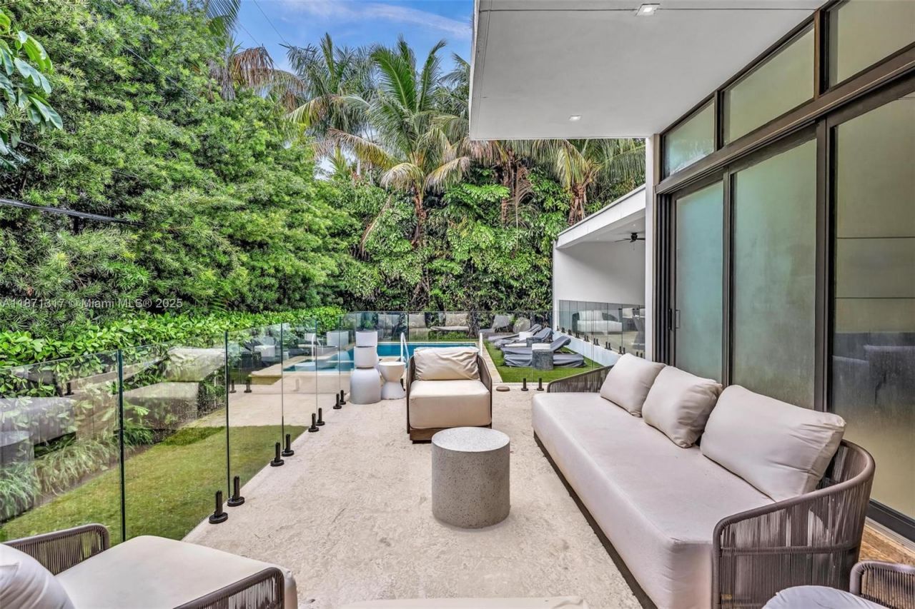 1350 98th St, Bay Harbor Islands, FL 33154 Photo