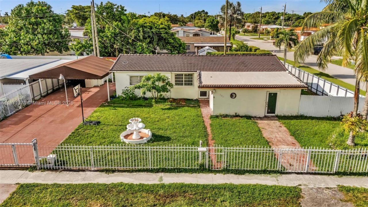 590 W 39th St, Hialeah, FL 33012 Photo