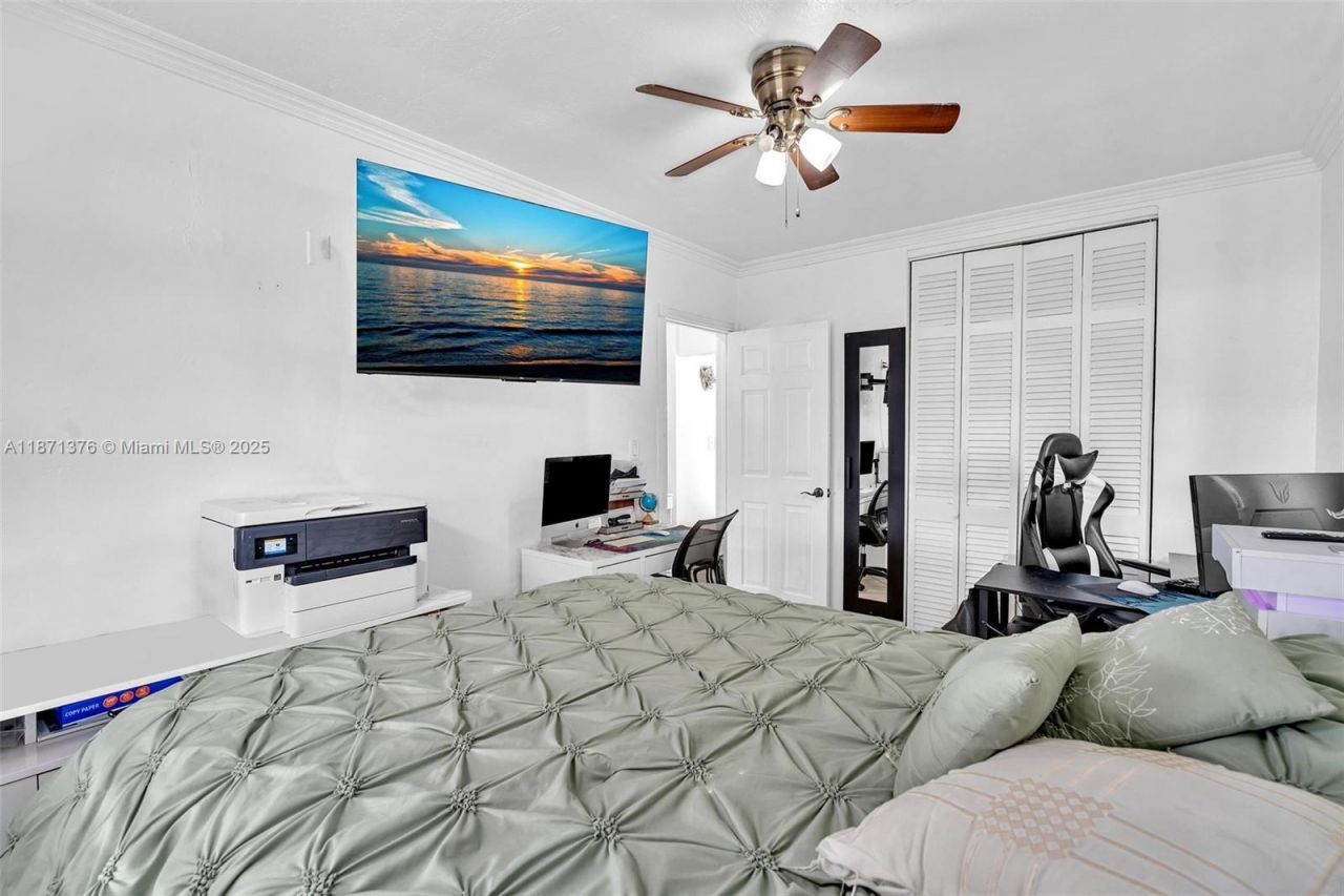 590 W 39th St, Hialeah, FL 33012 Photo