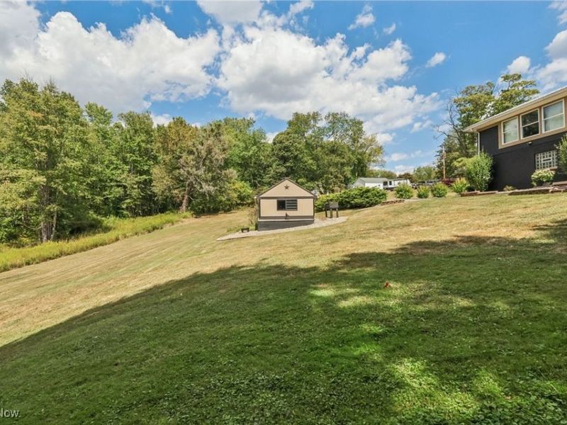 737 Moore Lane, East Palestine, OH 44413 Photo 35