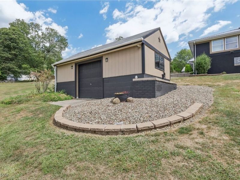 737 Moore Lane, East Palestine, OH 44413 Photo 38