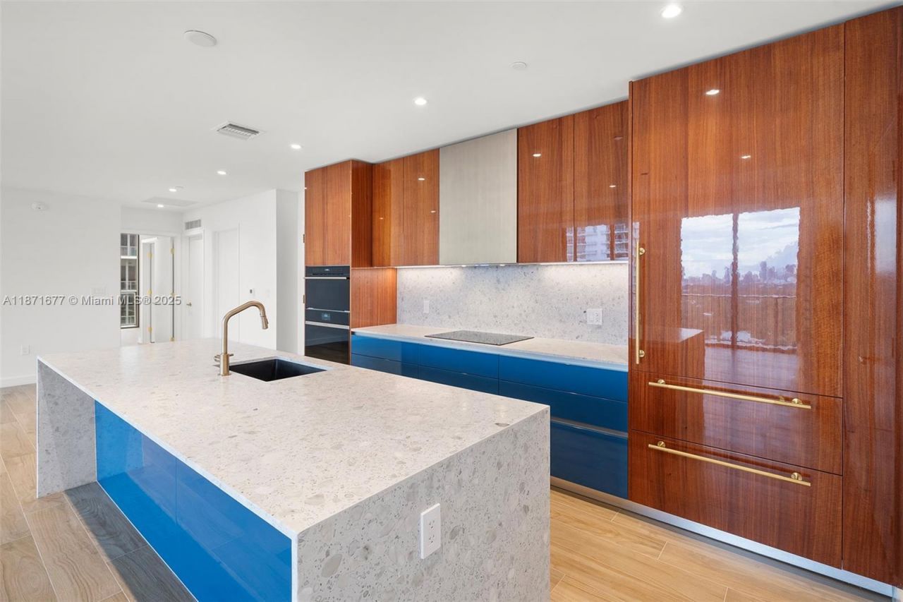 2678 Tigertail Ave, Unit 2006, Coconut Grove, FL 33133 Photo