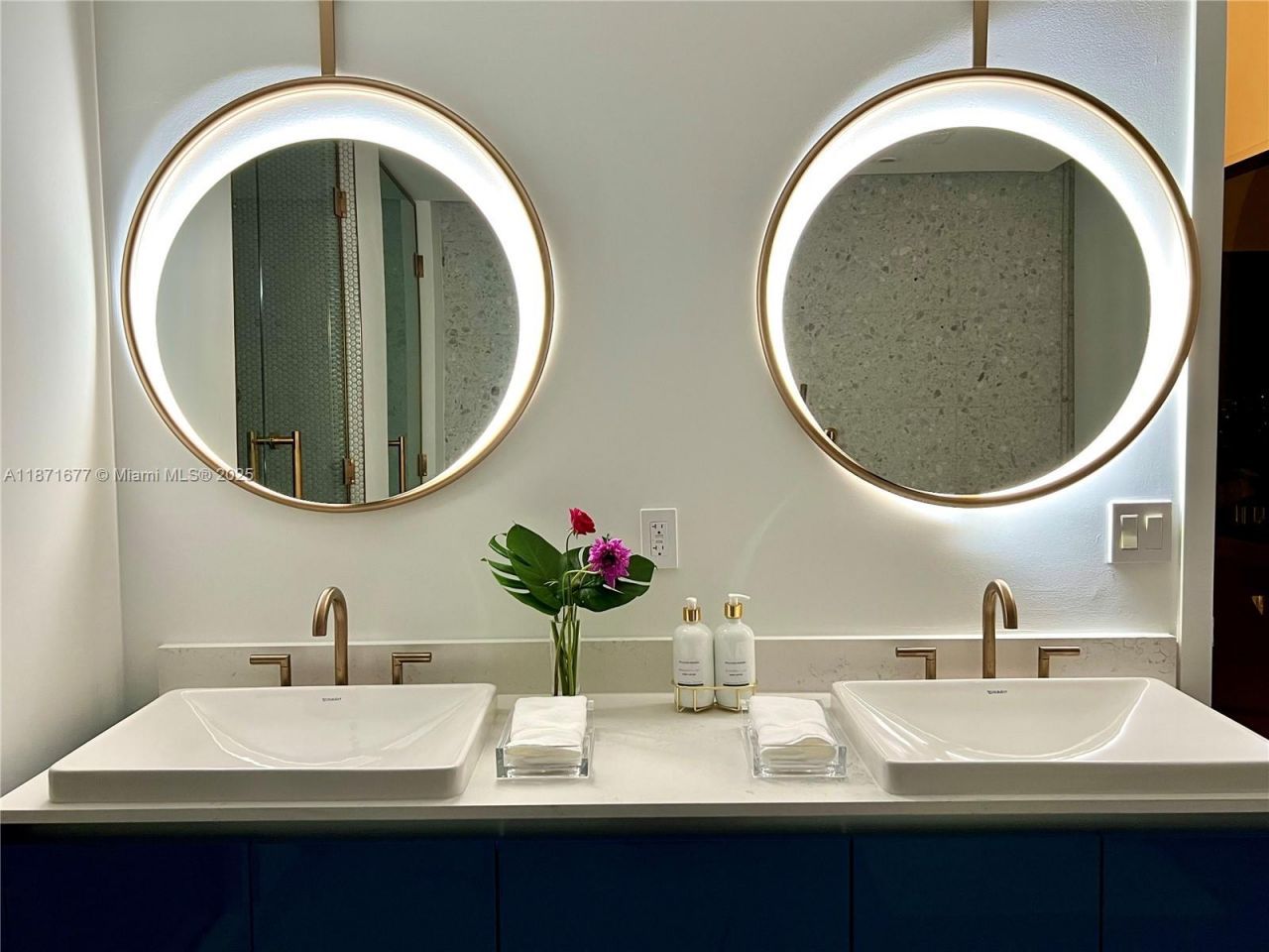 2678 Tigertail Ave, Unit 2006, Coconut Grove, FL 33133 Photo