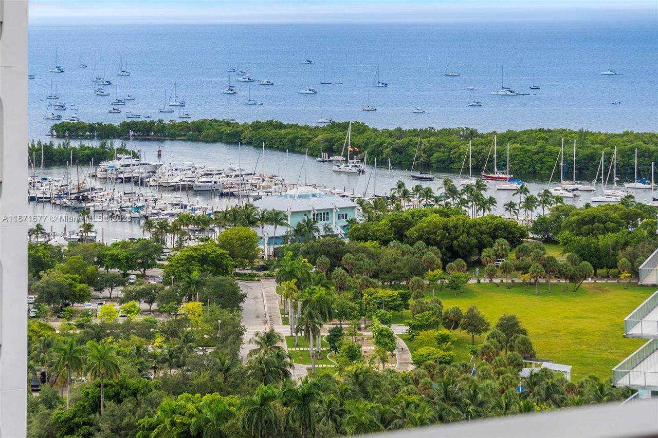 2678 Tigertail Ave, Unit 2006, Coconut Grove, FL 33133 Photo