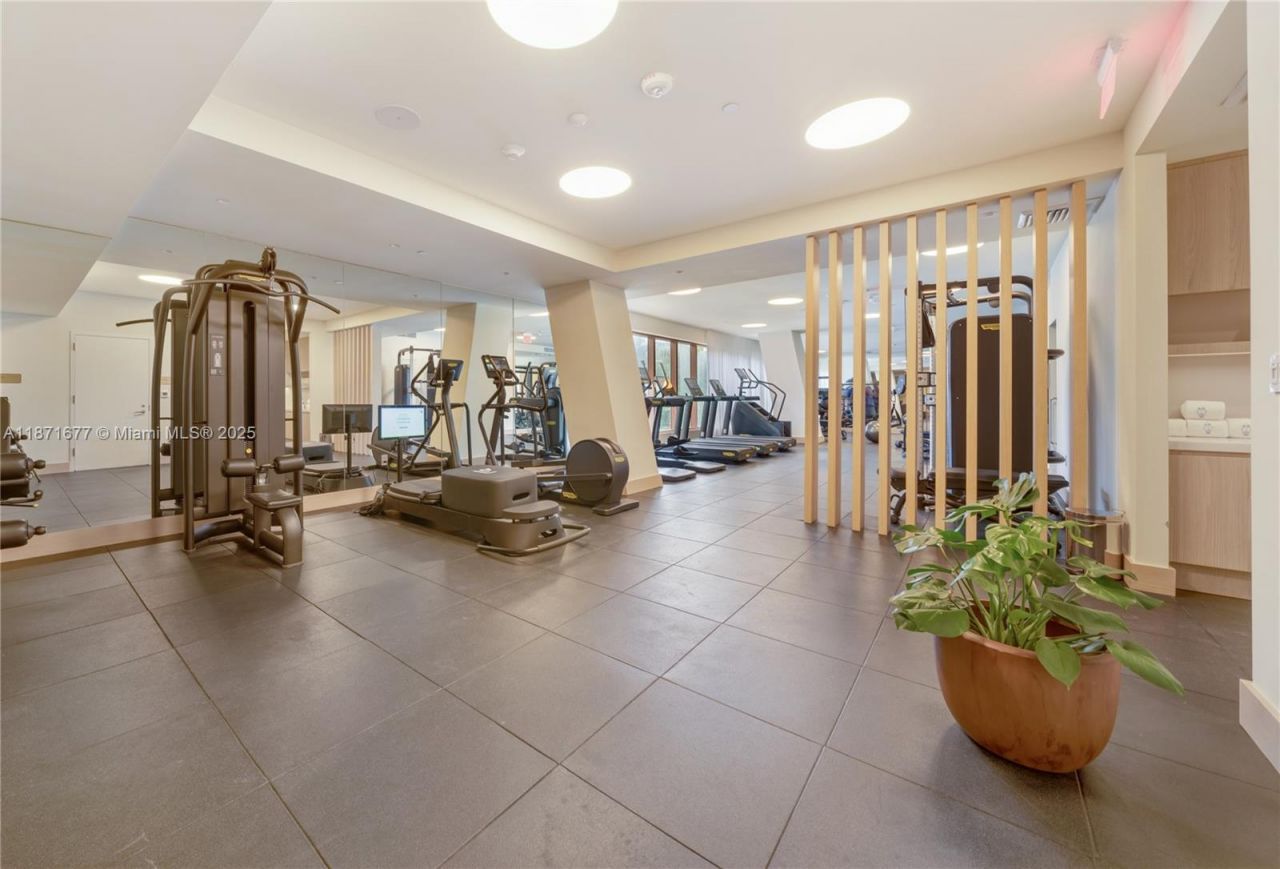 2678 Tigertail Ave, Unit 2006, Coconut Grove, FL 33133 Photo