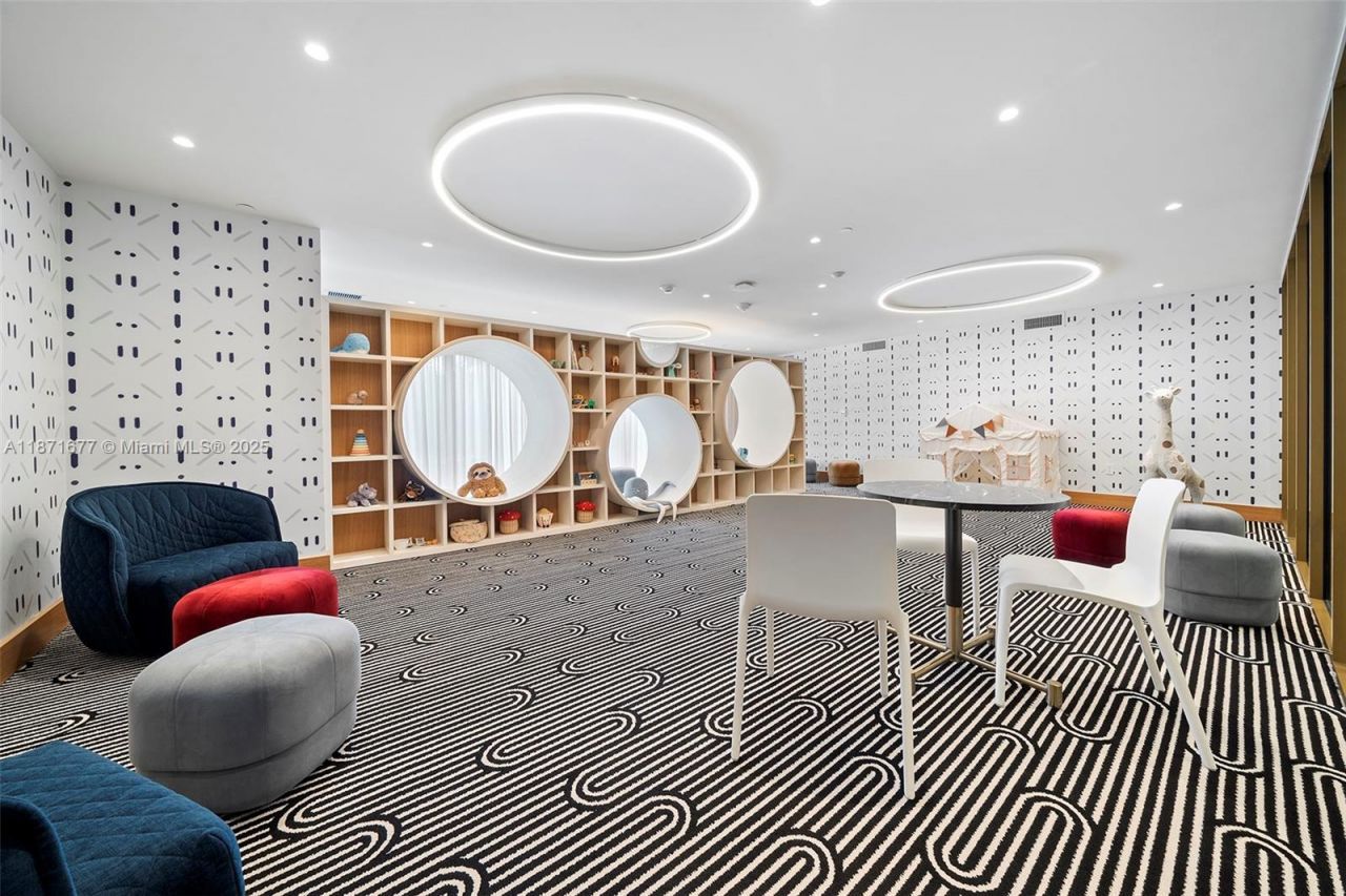 2678 Tigertail Ave, Unit 2006, Coconut Grove, FL 33133 Photo