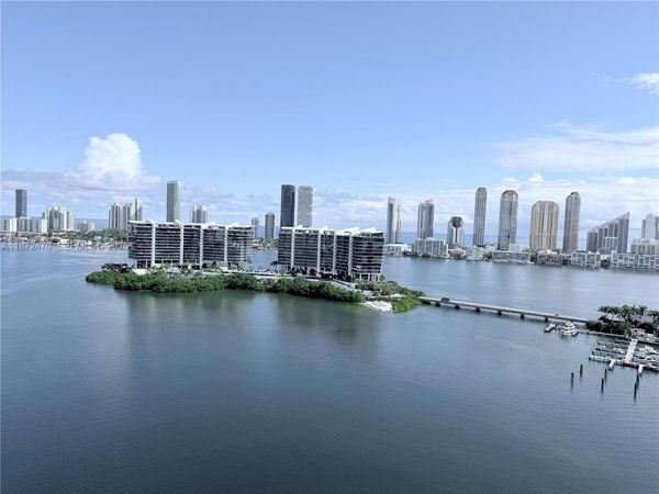 3201 NE 183rd St, Unit 2202, Aventura, FL 33160