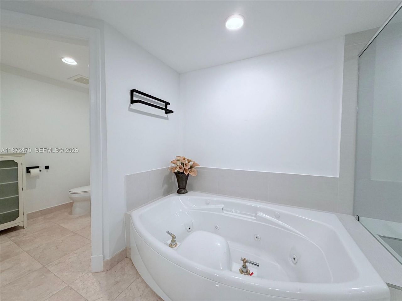 3201 NE 183rd St, Unit 2202, Aventura, FL 33160 Photo