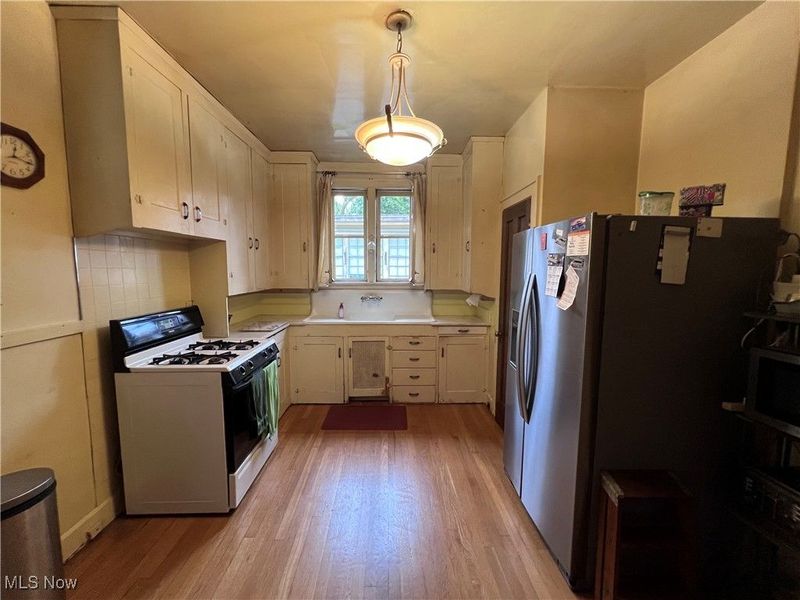 4581 Pearl Road, Cleveland, OH 44109 Photo 11