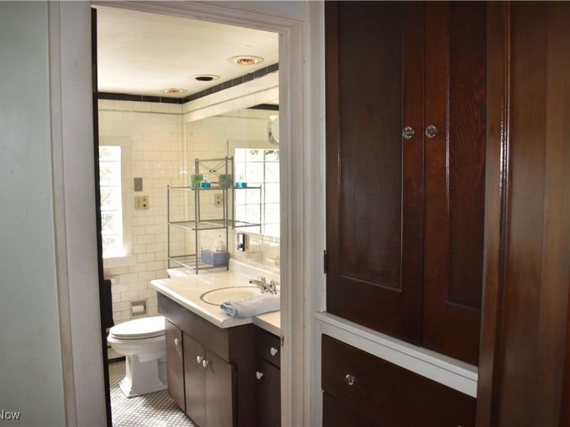 4581 Pearl Road, Cleveland, OH 44109 Photo 18