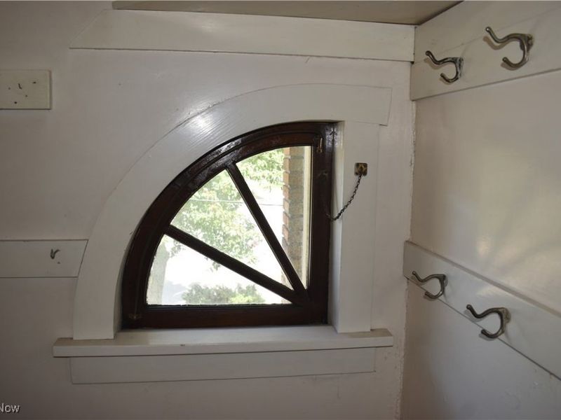 4581 Pearl Road, Cleveland, OH 44109 Photo 25