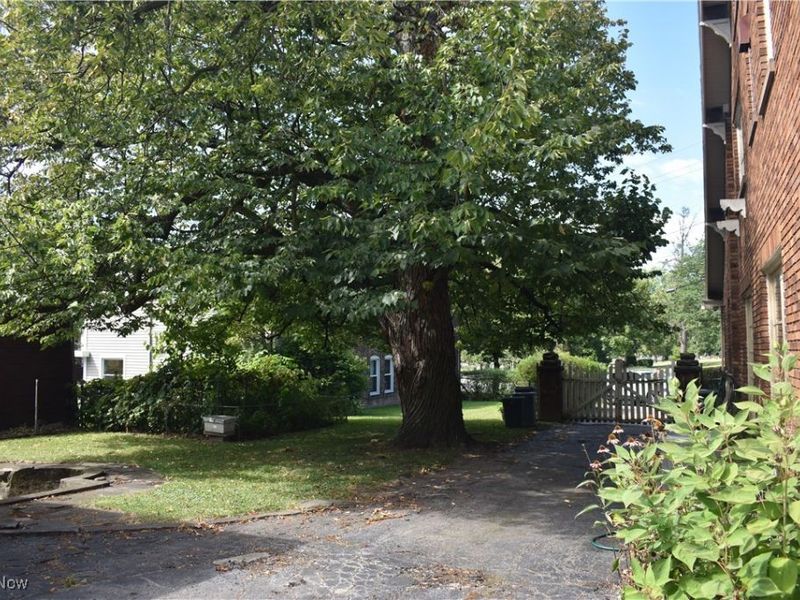 4581 Pearl Road, Cleveland, OH 44109 Photo 36