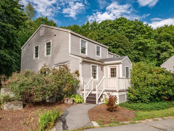 31 Oakwood Drive, Unit 31, Hallowell, ME 04347