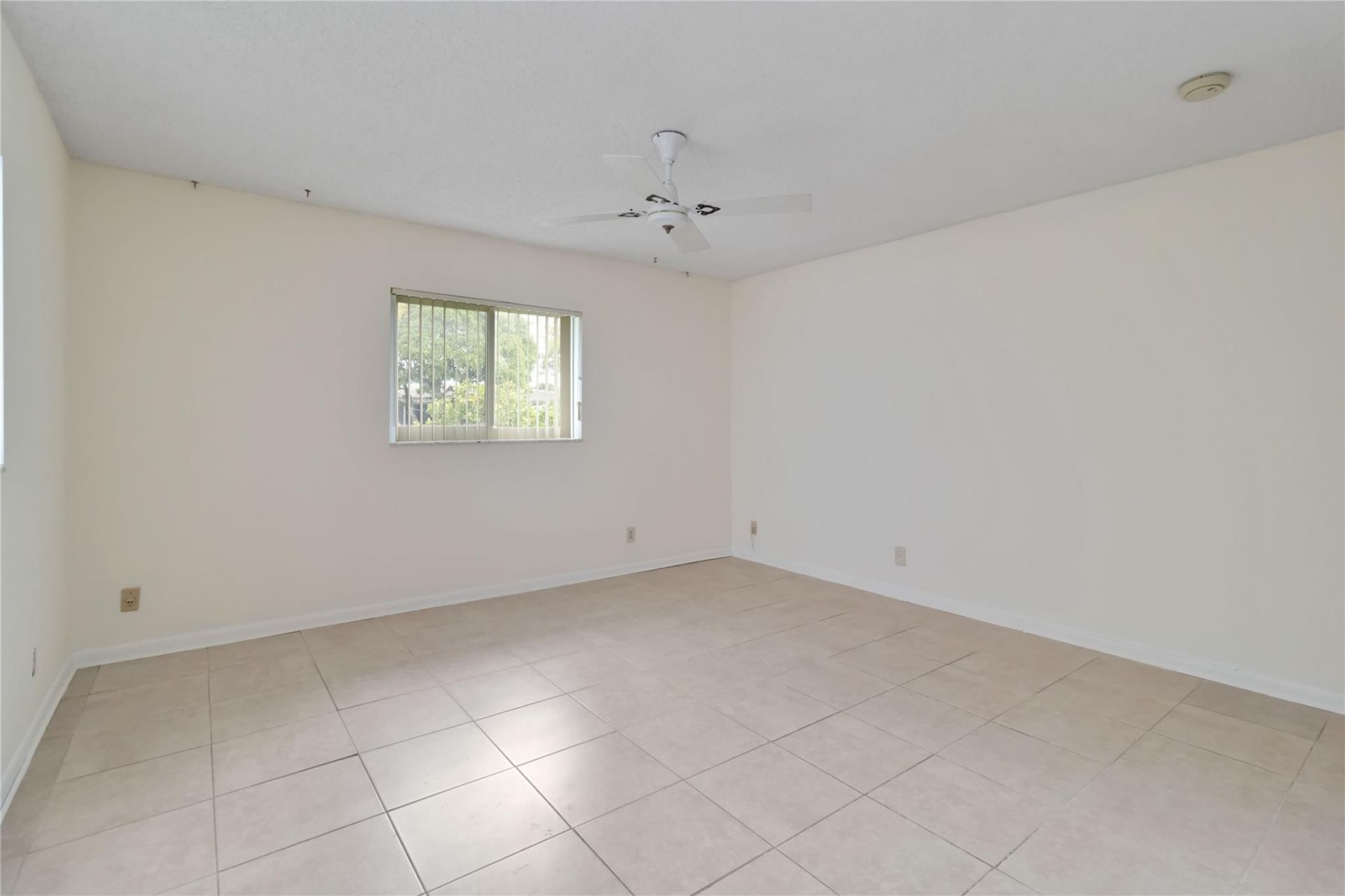 735 NW 73rd Terrace, Margate, FL 33063 Photo
