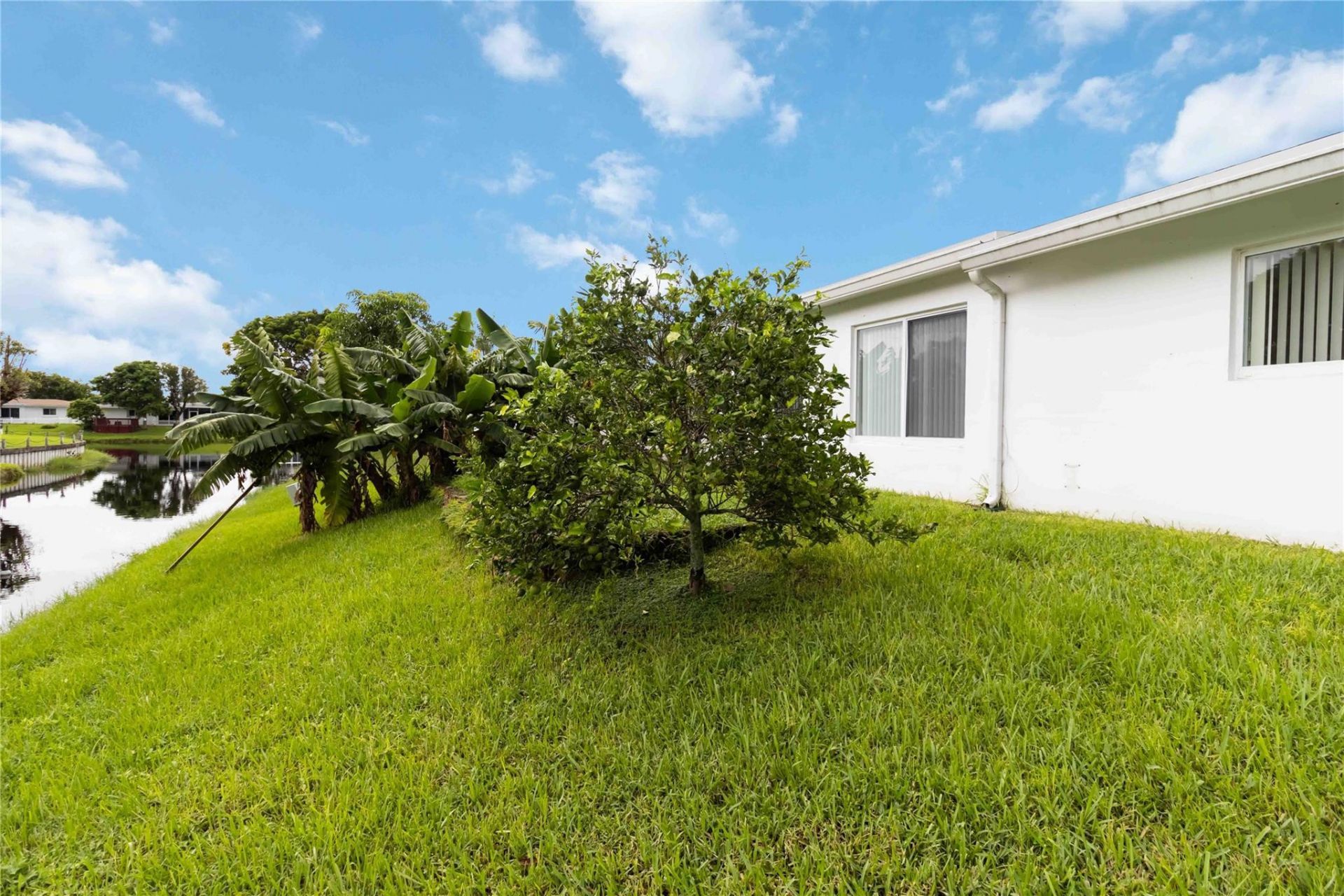 735 NW 73rd Terrace, Margate, FL 33063 Photo