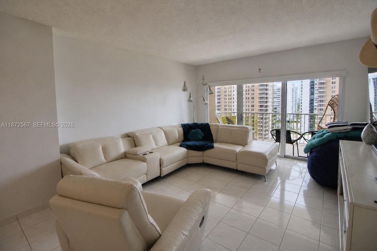 1950 S Ocean Dr, Unit 11D, Hallandale Beach, FL 33009 Photo