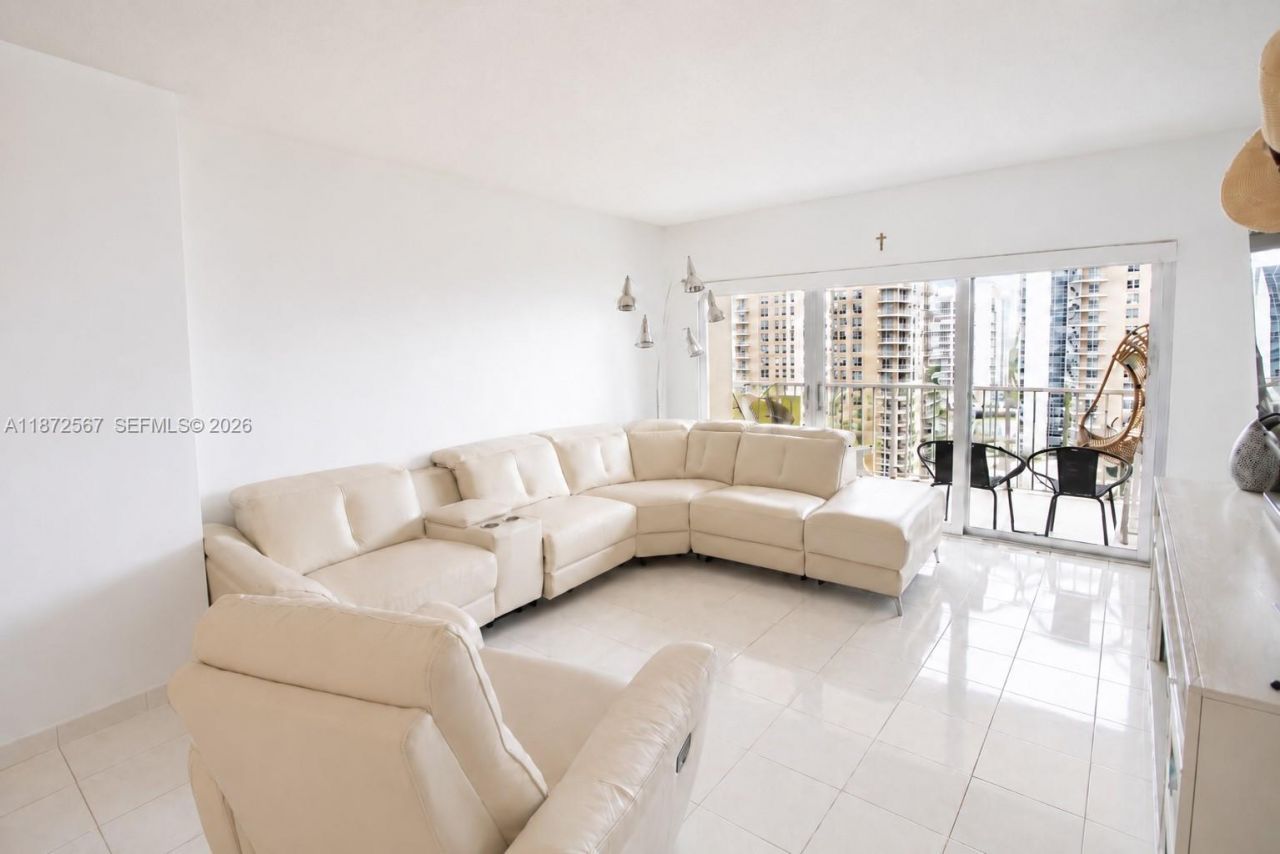 1950 S Ocean Dr, Unit 11D, Hallandale Beach, FL 33009 Photo
