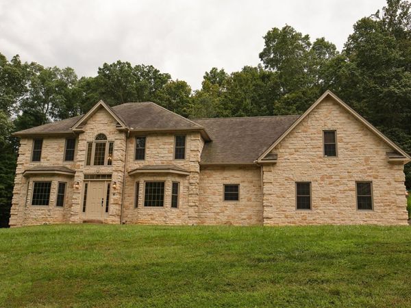 1189 Ridge Road NE, Lancaster, OH 43130