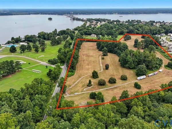 1100 Jordan Point Road, Prince George, VA 23860