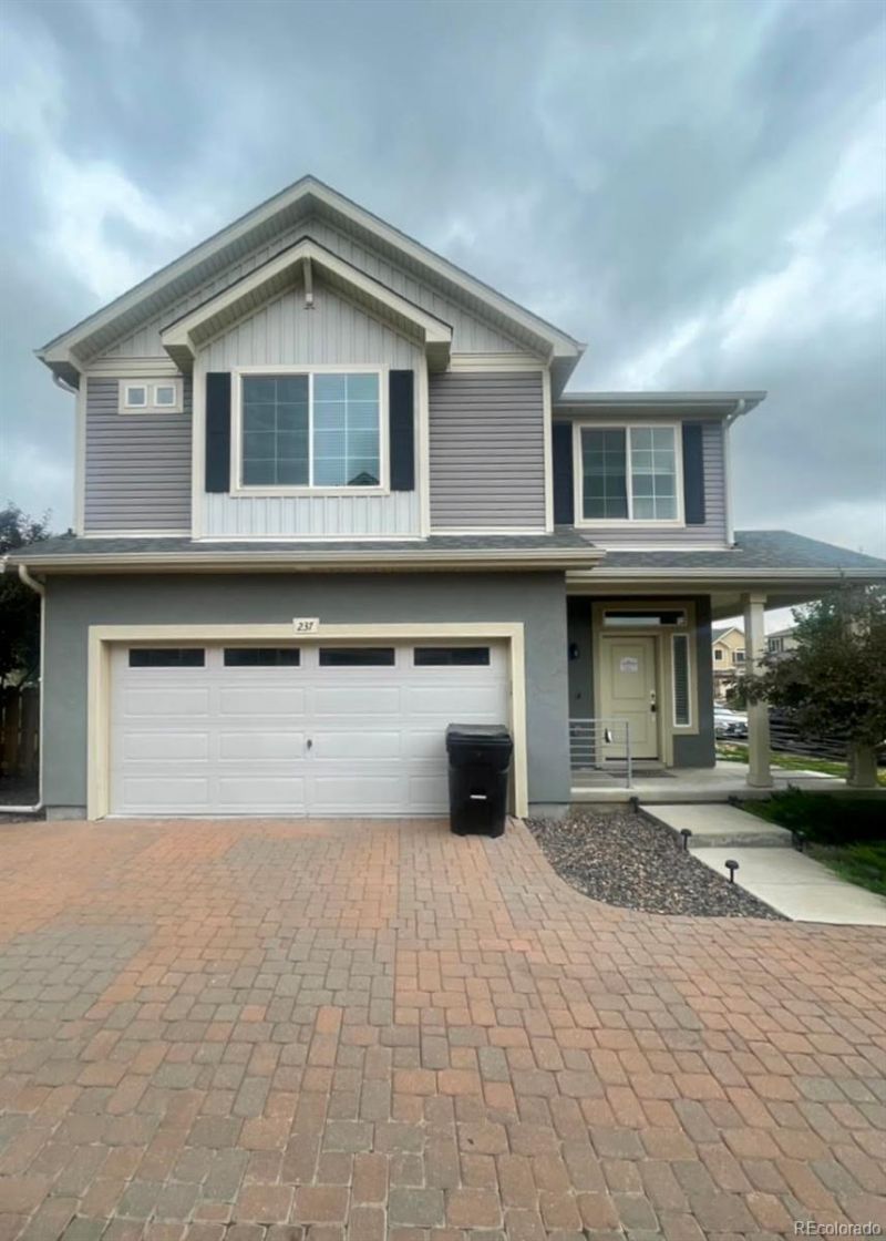 237 S Old Hammer Street, Aurora, CO 80018 Main Photo