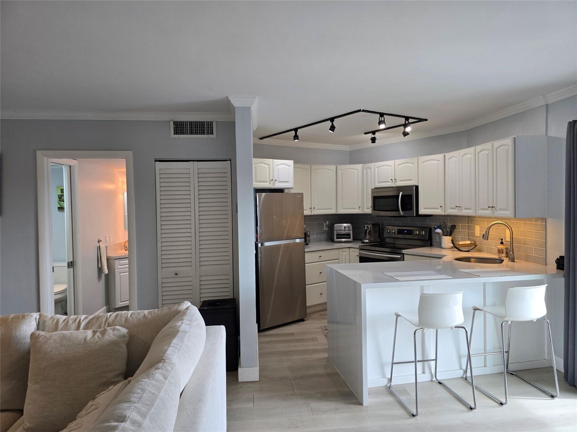 900 River Reach Drive, Unit 517, Fort Lauderdale, FL 33315 Photo