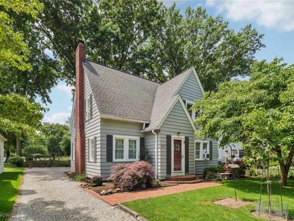 2040 Braewick Drive, Akron, OH 44313