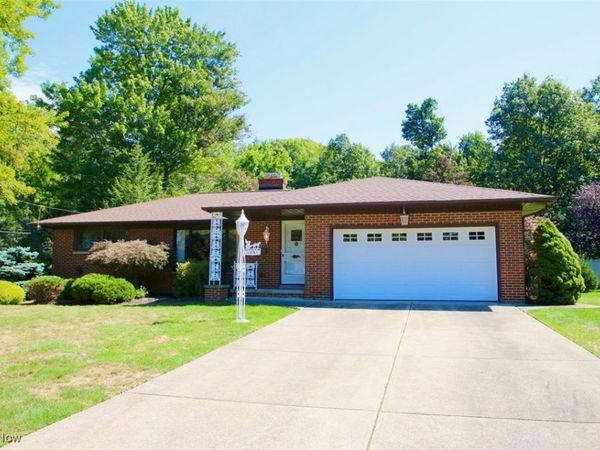 1051 Belwood Drive, Highland Heights, OH 44143
