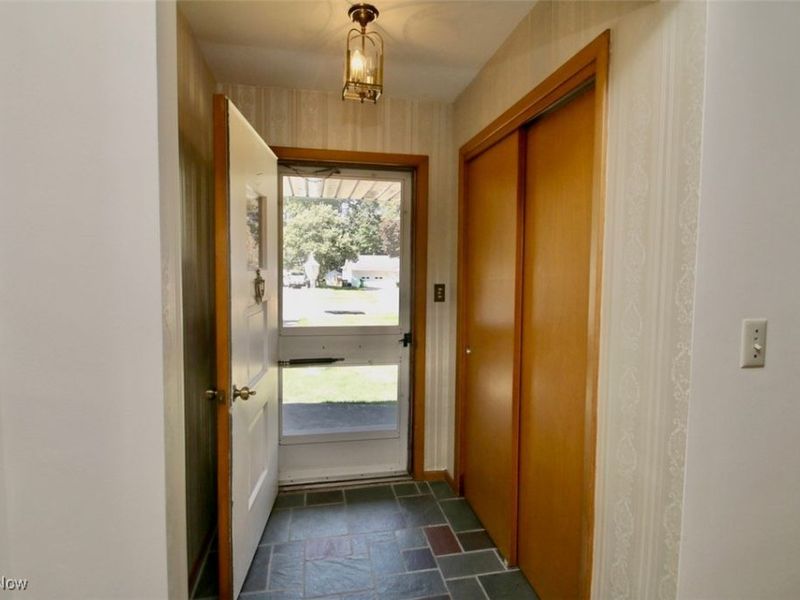 1051 Belwood Drive, Highland Heights, OH 44143 Photo 2