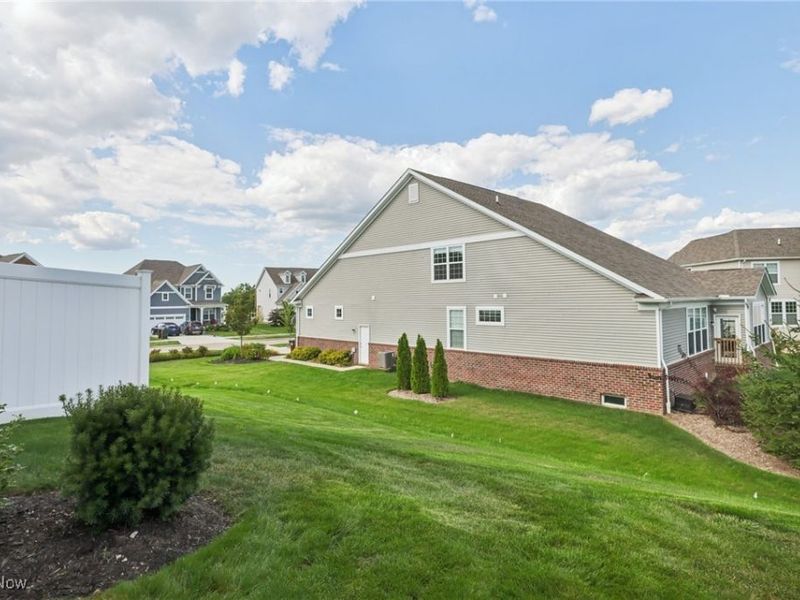 870 Dipper Lane, Unit 2, Aurora, OH 44202 Photo 43