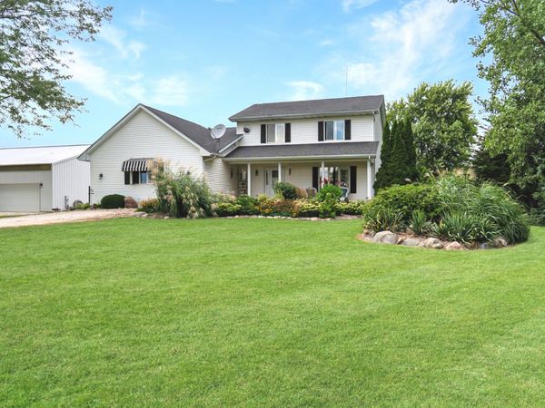 49W972 Peterson Road, Maple Park, IL 60151