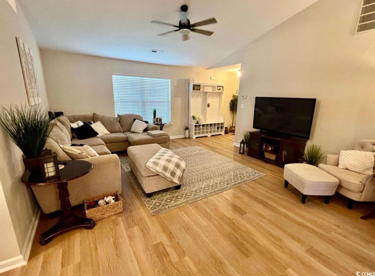 232 Oak Lea Dr. Photo 4